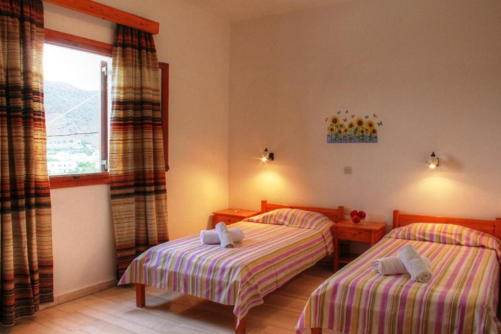 Aparthotel Violetta Chora Zimmer foto