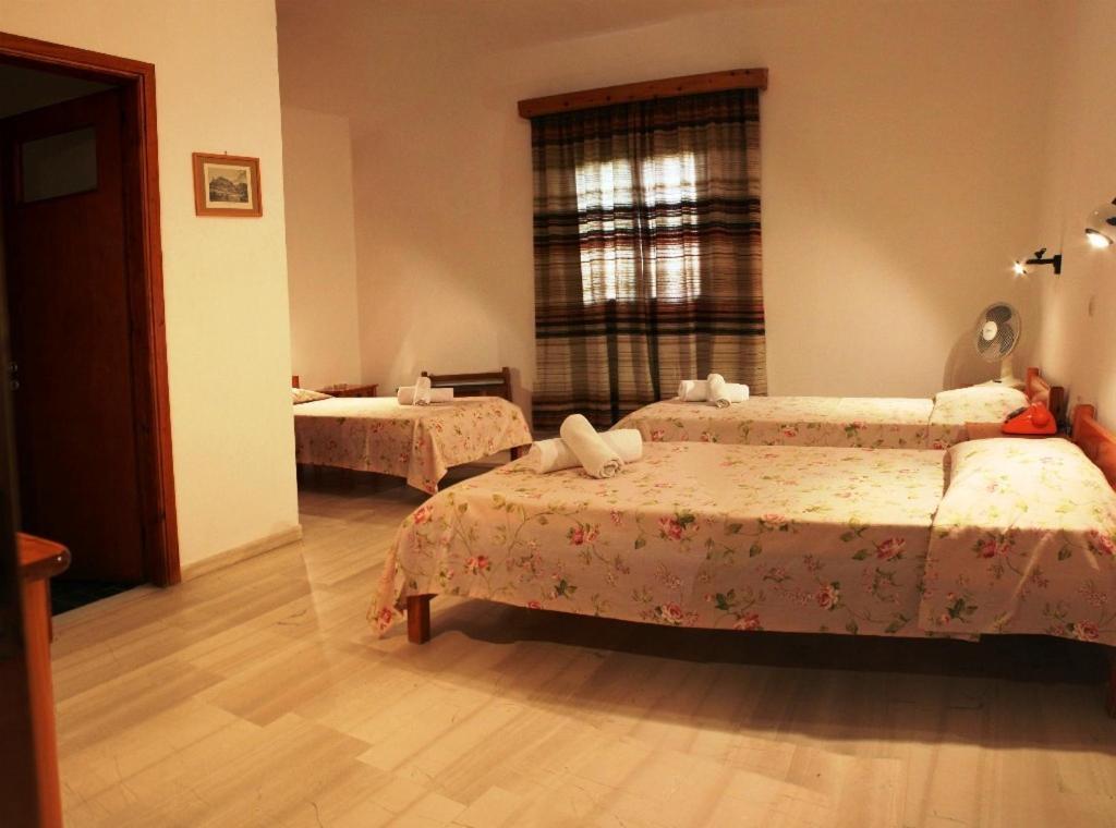 Aparthotel Violetta Chora Zimmer foto