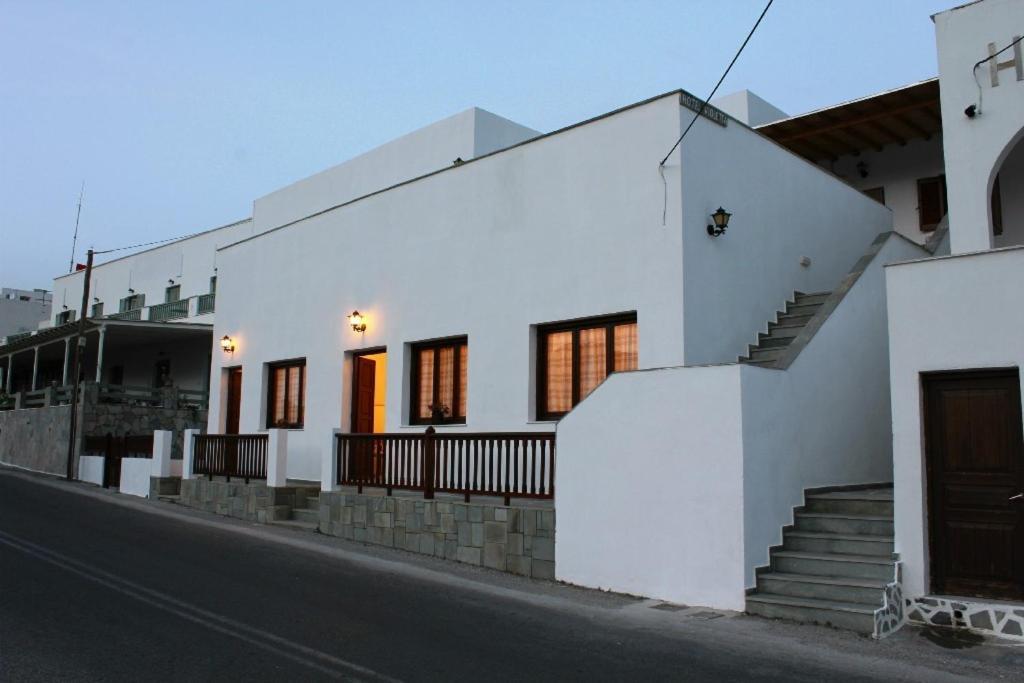 Aparthotel Violetta Chora Exterior foto